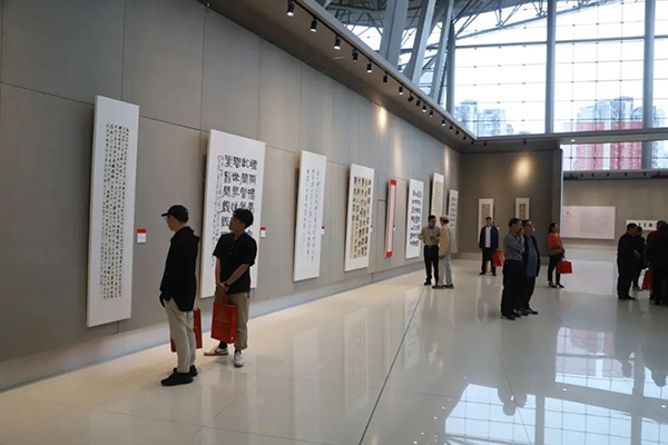 觀看展覽